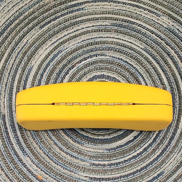 Ray-Ban Yellow Eyeglass Case - Picture 3 of 3